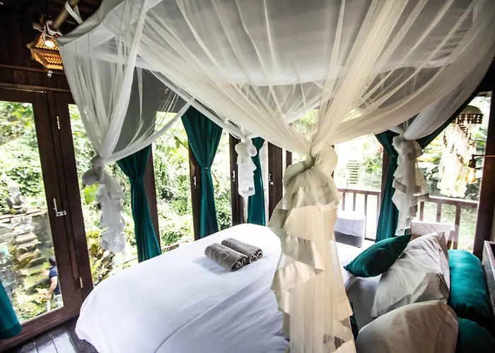 Ferienhaus Treehouse With Private Pool Near Yogabarn - In Center - Adult Only *