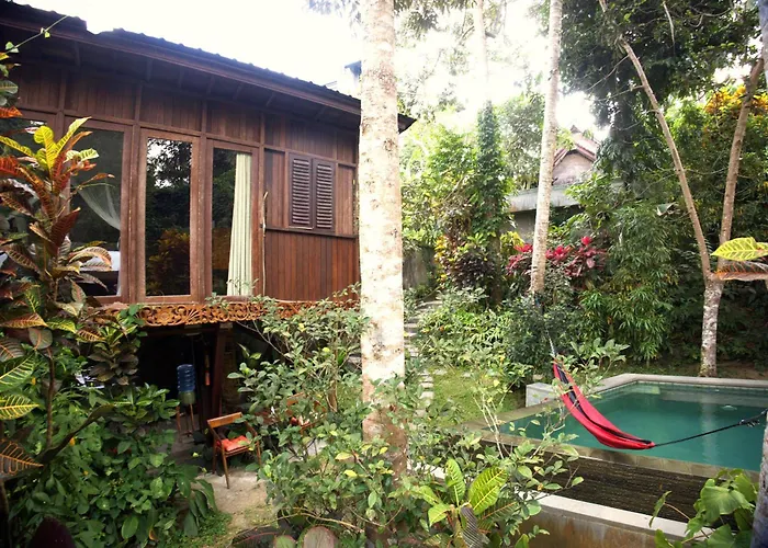 Ferienhaus Treehouse With Private Pool Near Yogabarn - In Center - Adult Only Ubud